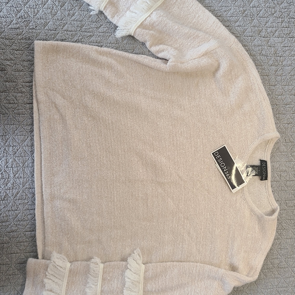 New Design 365 white sweater